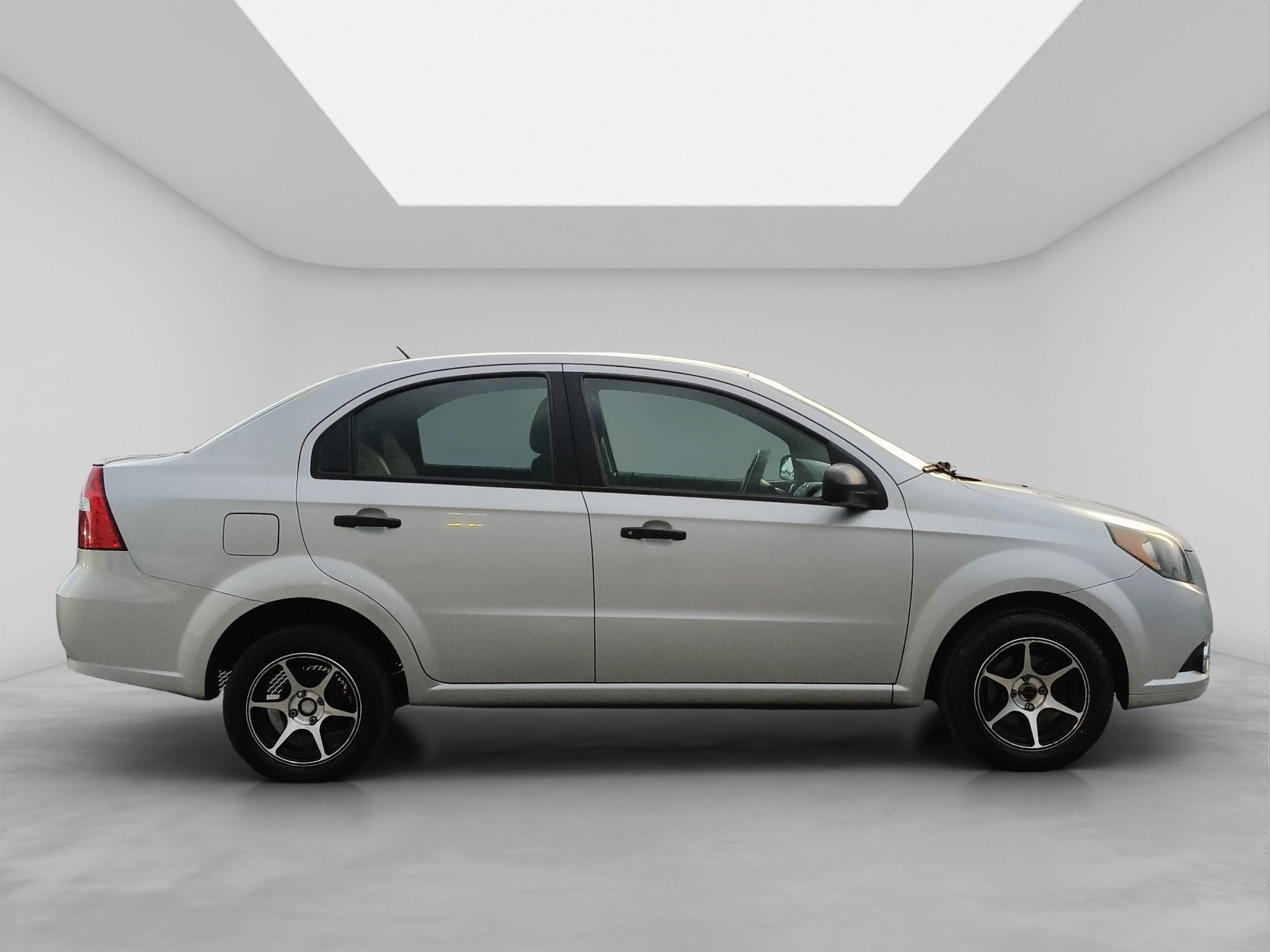 2016 Chevrolet AVEO 4 PTS LS TA AAC CD R-14