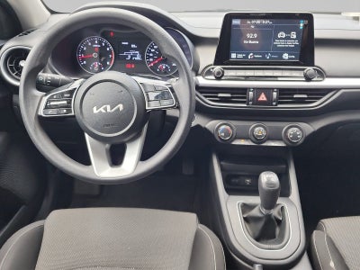 2024 Kia FORTE 4P LX L42.0 MAN