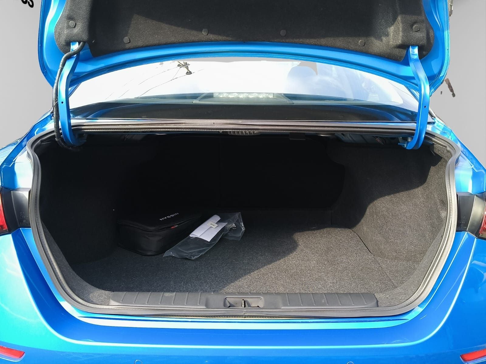 2025 Nissan SENTRA 4P SR L42.0 AUT