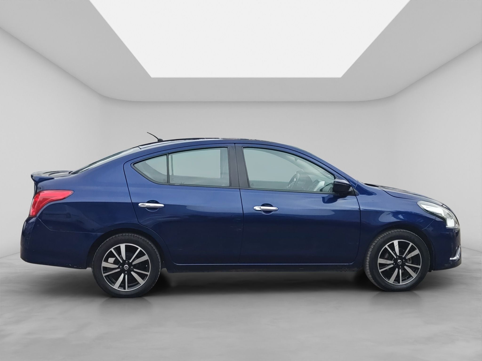 2019 Nissan VERSA 4 PTS EXCLUSIVE TA AAC VE PIEL GPS F NIEBLA RA-16
