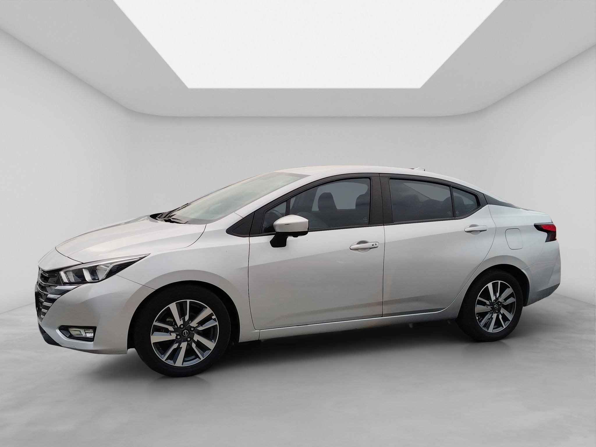 2024 Nissan VERSA 4P ADVANCE L41.6 MAN