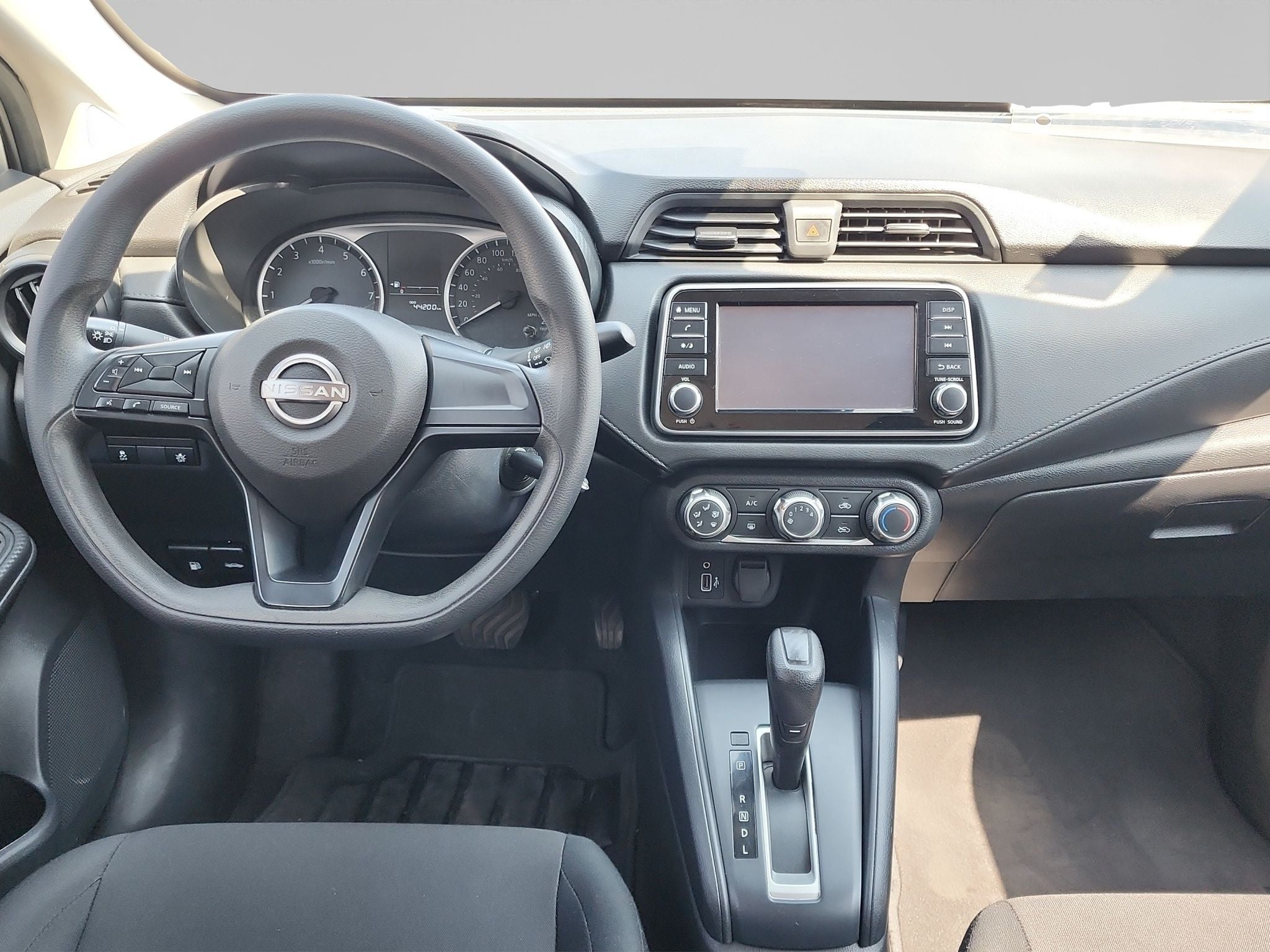 2024 Nissan VERSA 4P SENSE L41.6 AUT