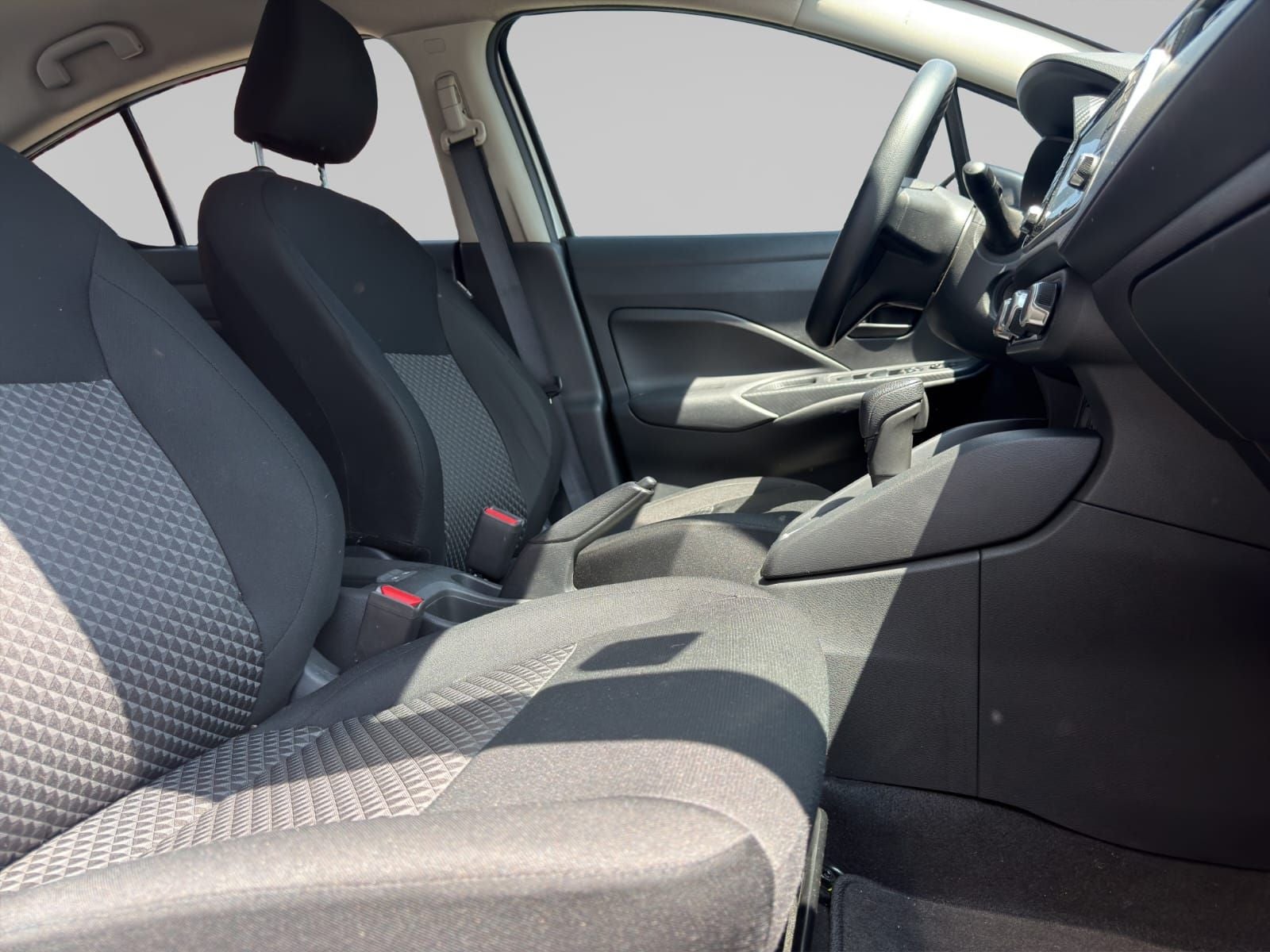 2024 Nissan VERSA 4P SENSE L41.6 AUT