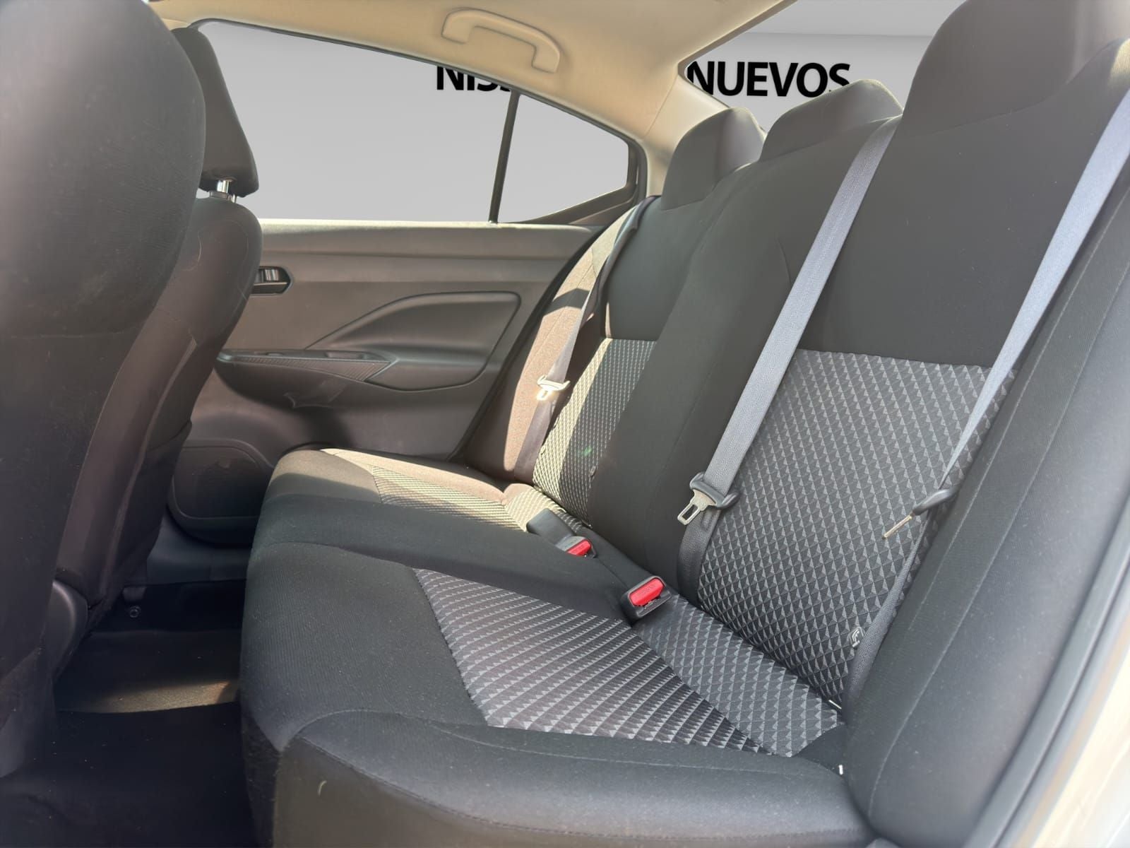 2024 Nissan VERSA 4P SENSE L41.6 AUT