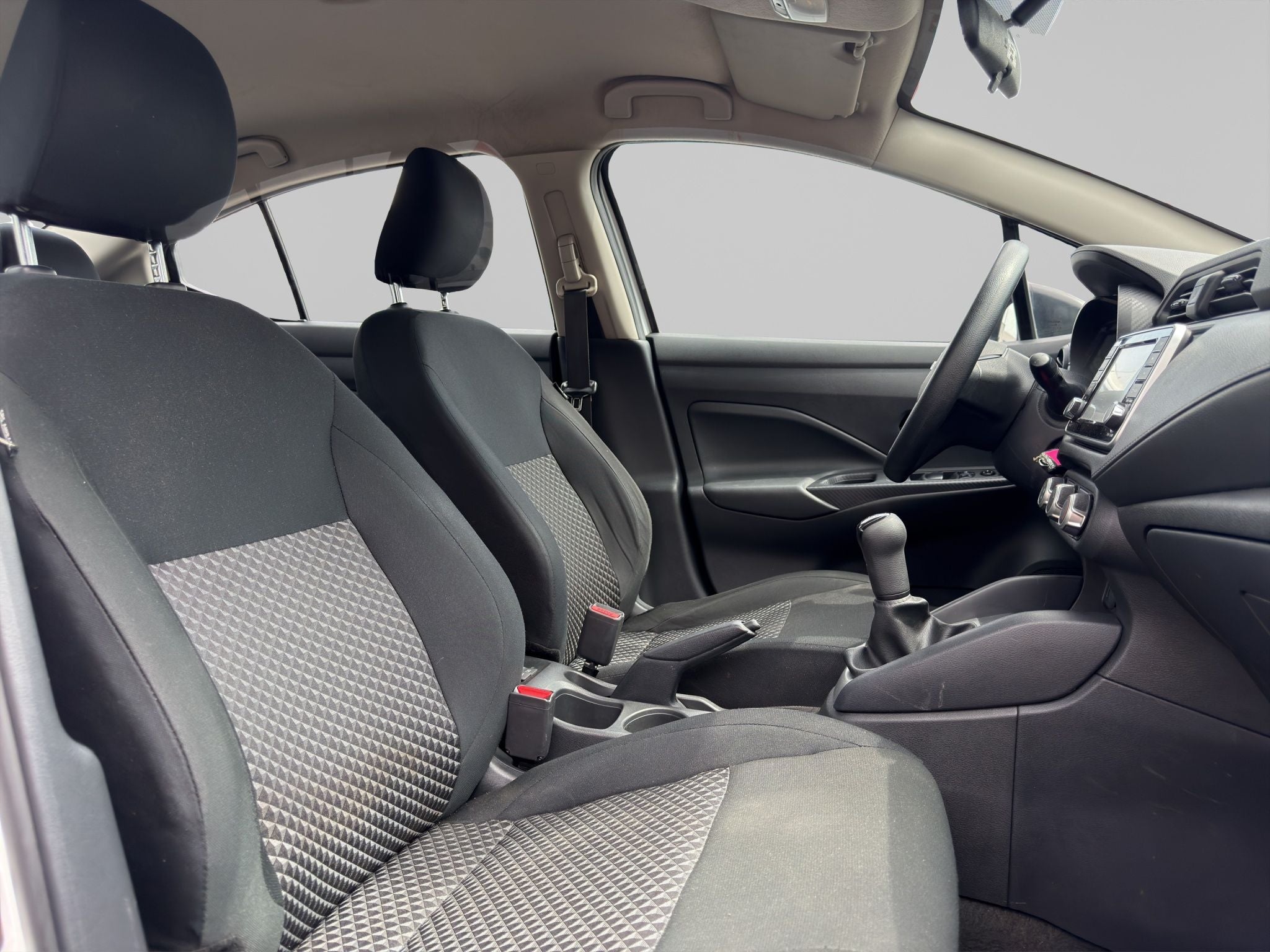 2024 Nissan VERSA 4P ADVANCE L41.6 MAN