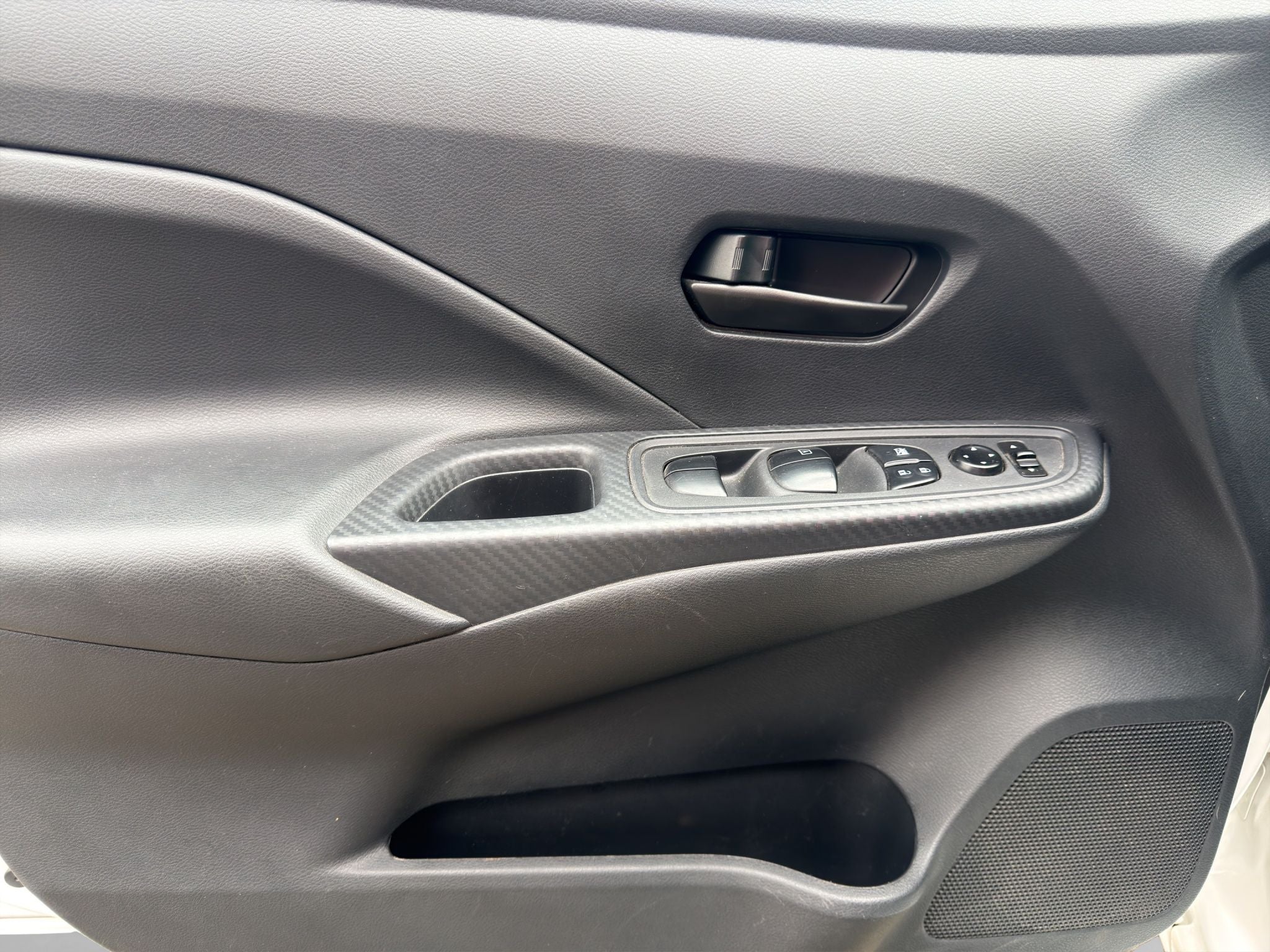 2026 Nissan V-DRIVE V-DRIVE TM AC AUDIO