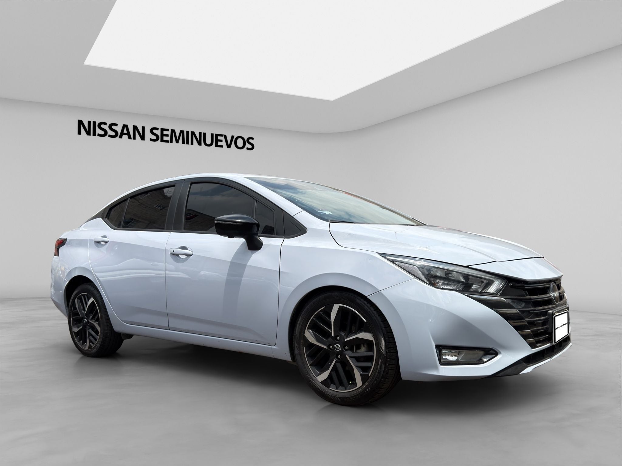 2024 Nissan VERSA 4P SR L41.6 AUT