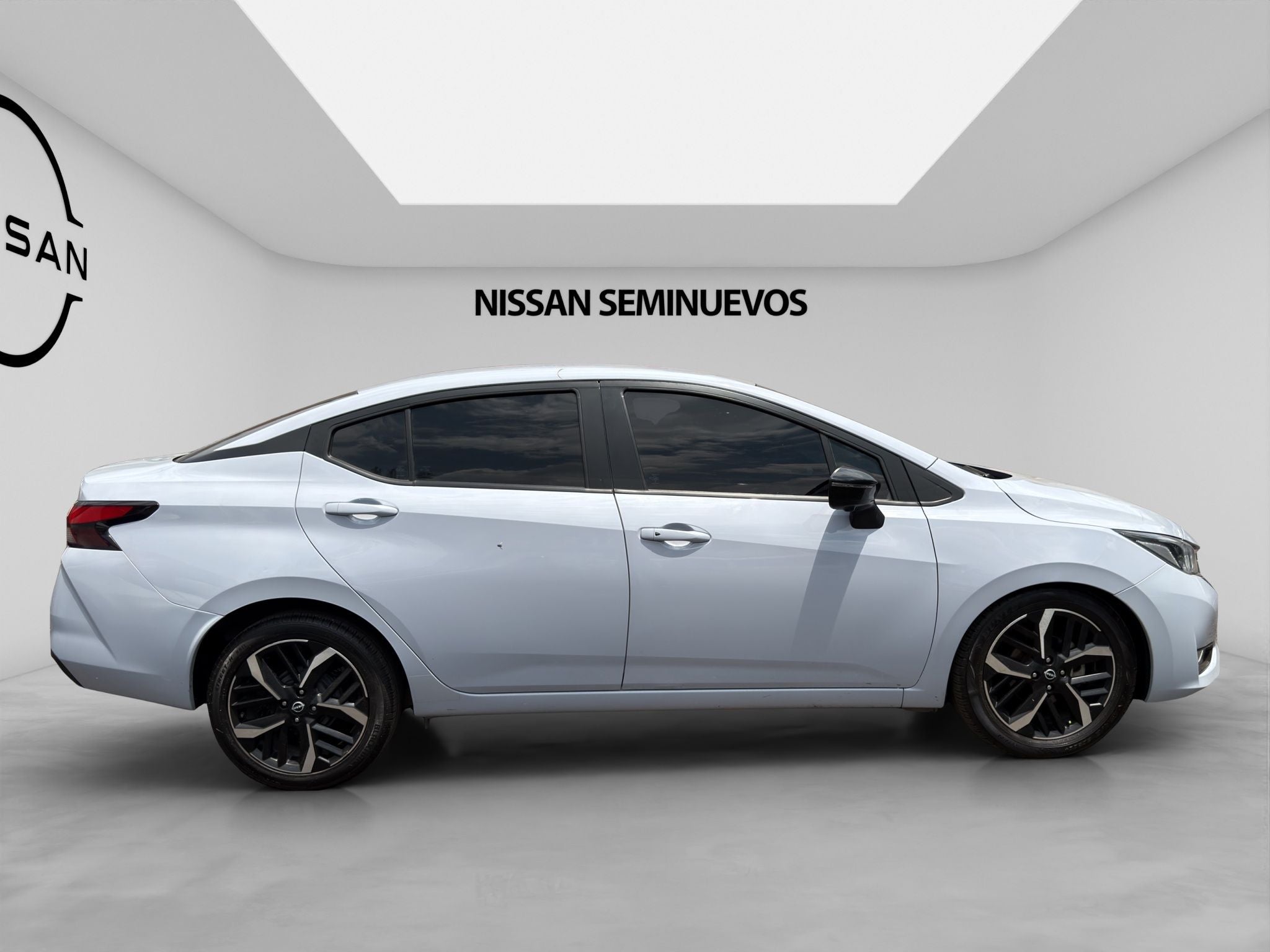 2024 Nissan VERSA 4P SR L41.6 AUT