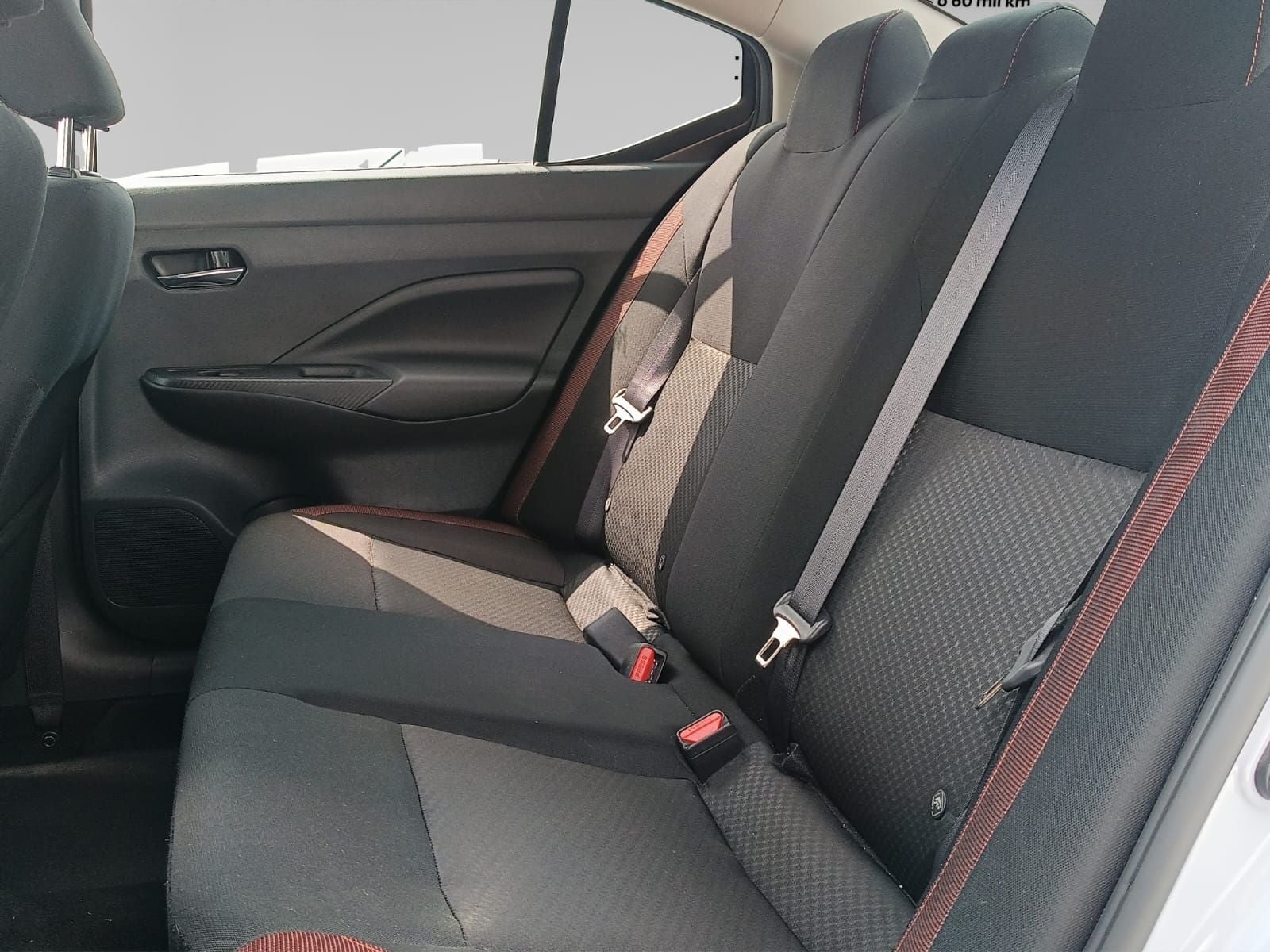 2025 Nissan VERSA 4P SR L41.6 AUT