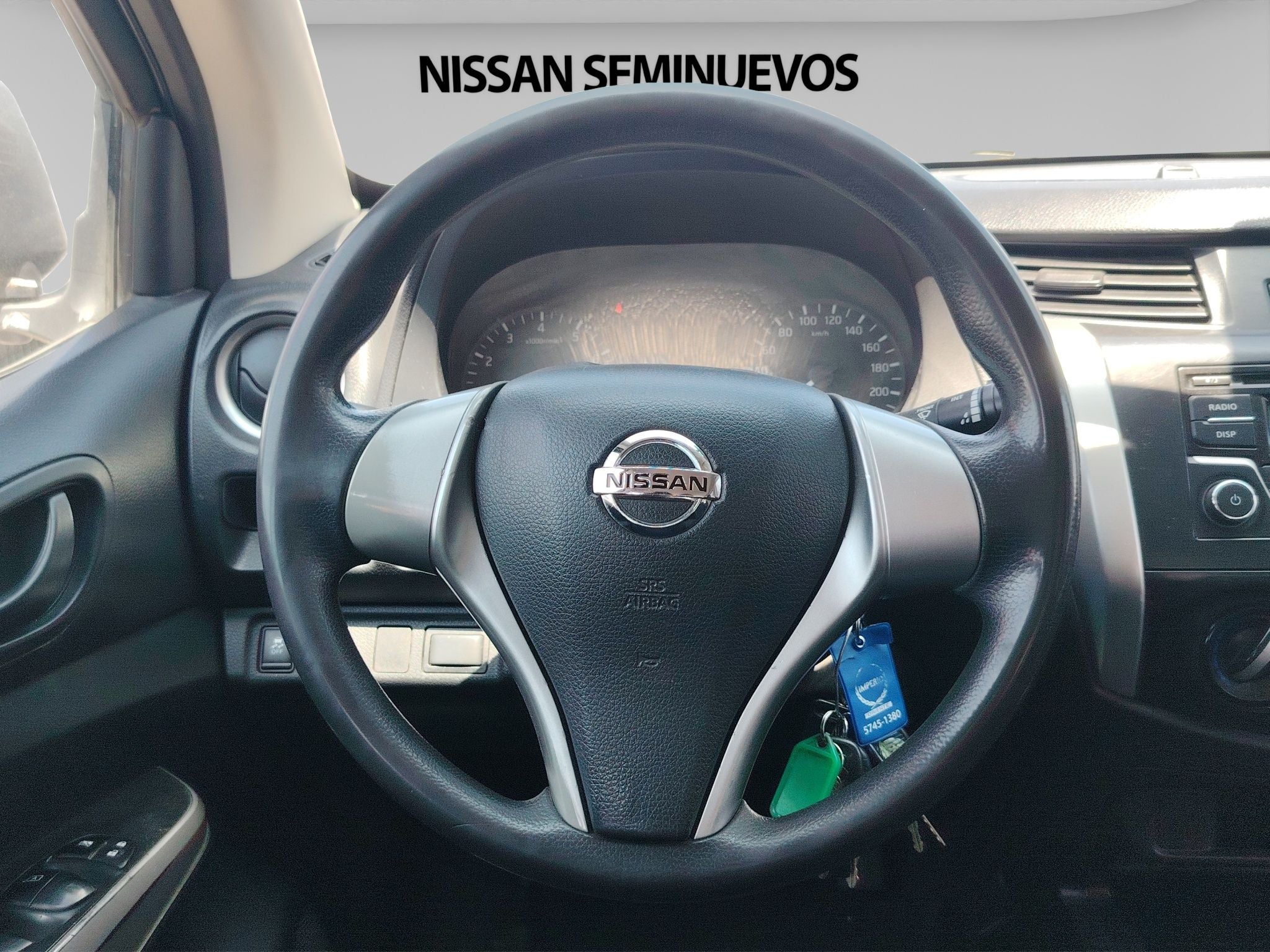 2020 Nissan NP300 4 PTS PICK-UP DOBLE CABINA SE TM6 AAC CD VE