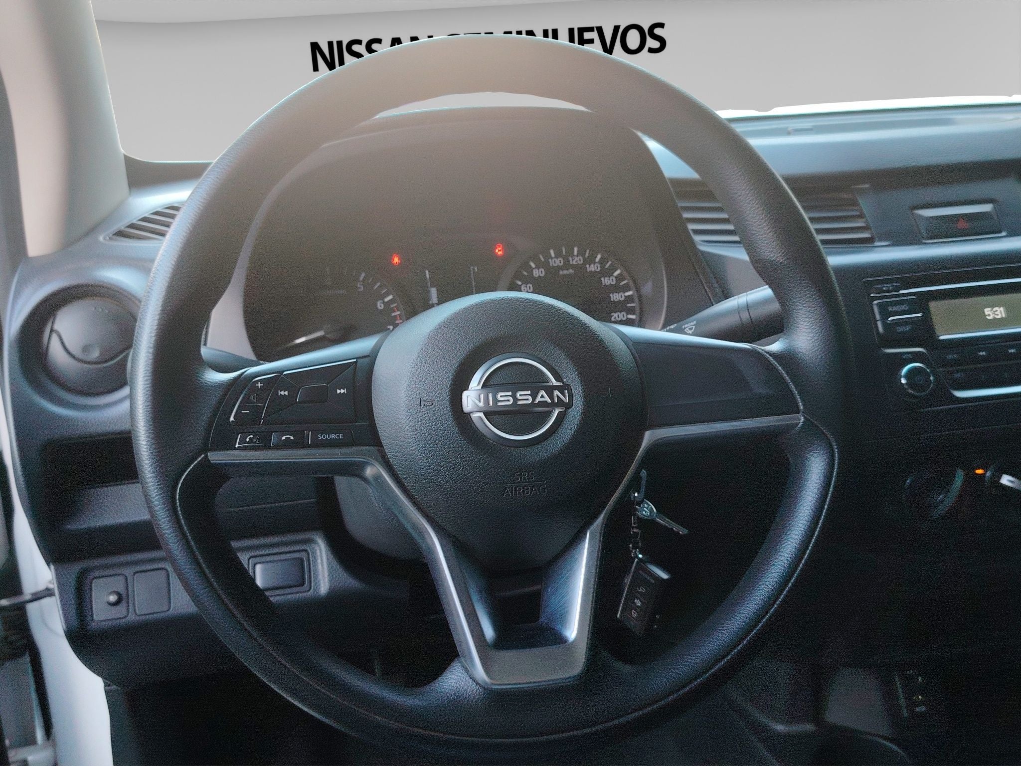 2023 Nissan NP300 2 PTS CHASIS CABINA TM6