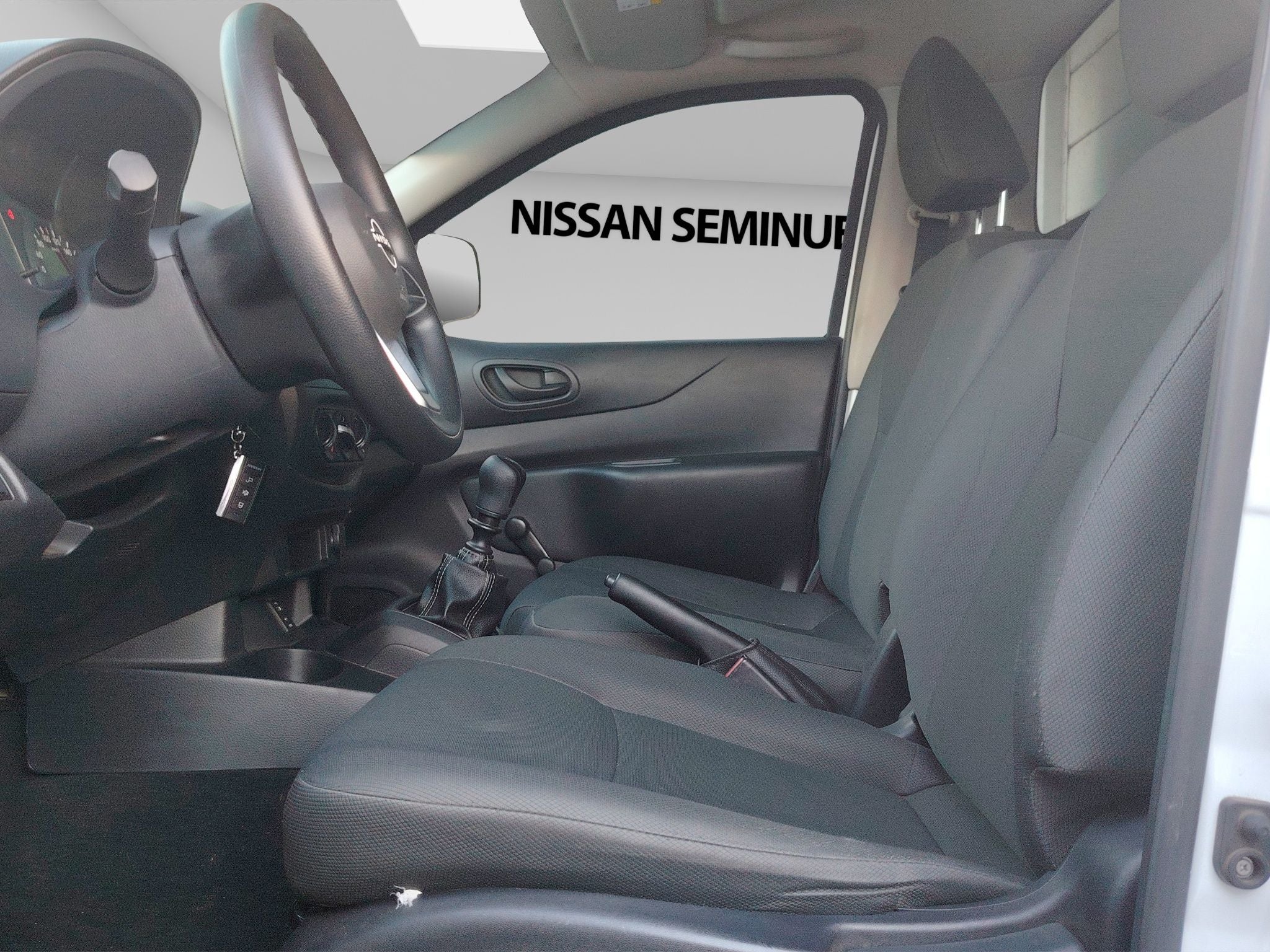 2023 Nissan NP300 2 PTS CHASIS CABINA TM6