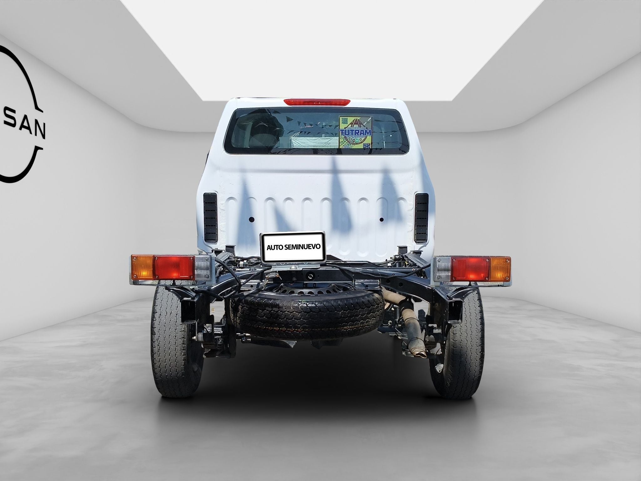 2023 Nissan NP300 2 PTS CHASIS CABINA TM6