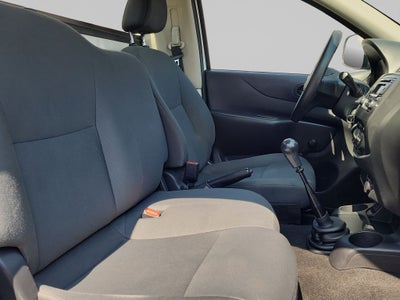 2023 Nissan NP300 2 PTS CHASIS CABINA TM6