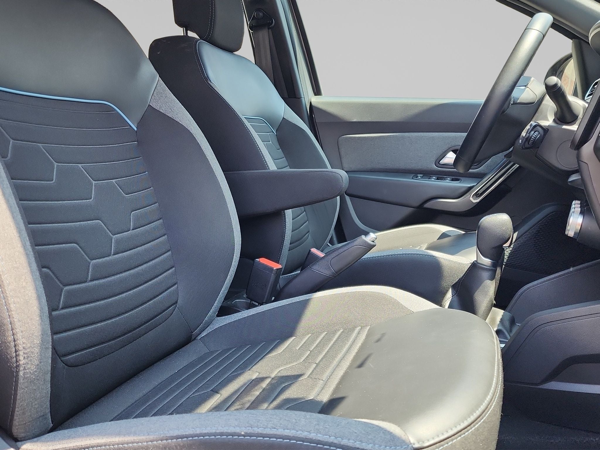 2023 RENAULT DUSTER 5 PTS ICONIC 13T TA AAC AUT VE FNIEBLA RA-17