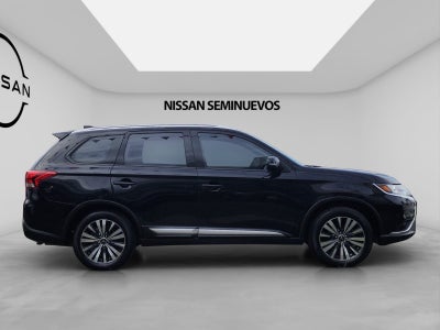 2022 Mitsubishi OUTLANDER 5 PTS SE 24L CVT 5 PAS RA-18