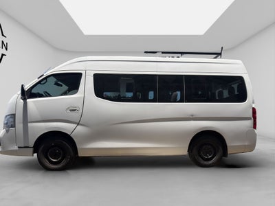 2022 Nissan URVAN 4 PTS AMPLIA TM5 AAC DESEM TRAS 15 PAS