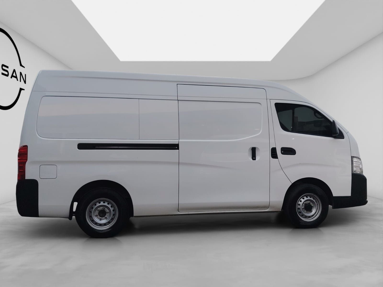 2023 Nissan URVAN 4 PTS AMPLIA TM5 AAC