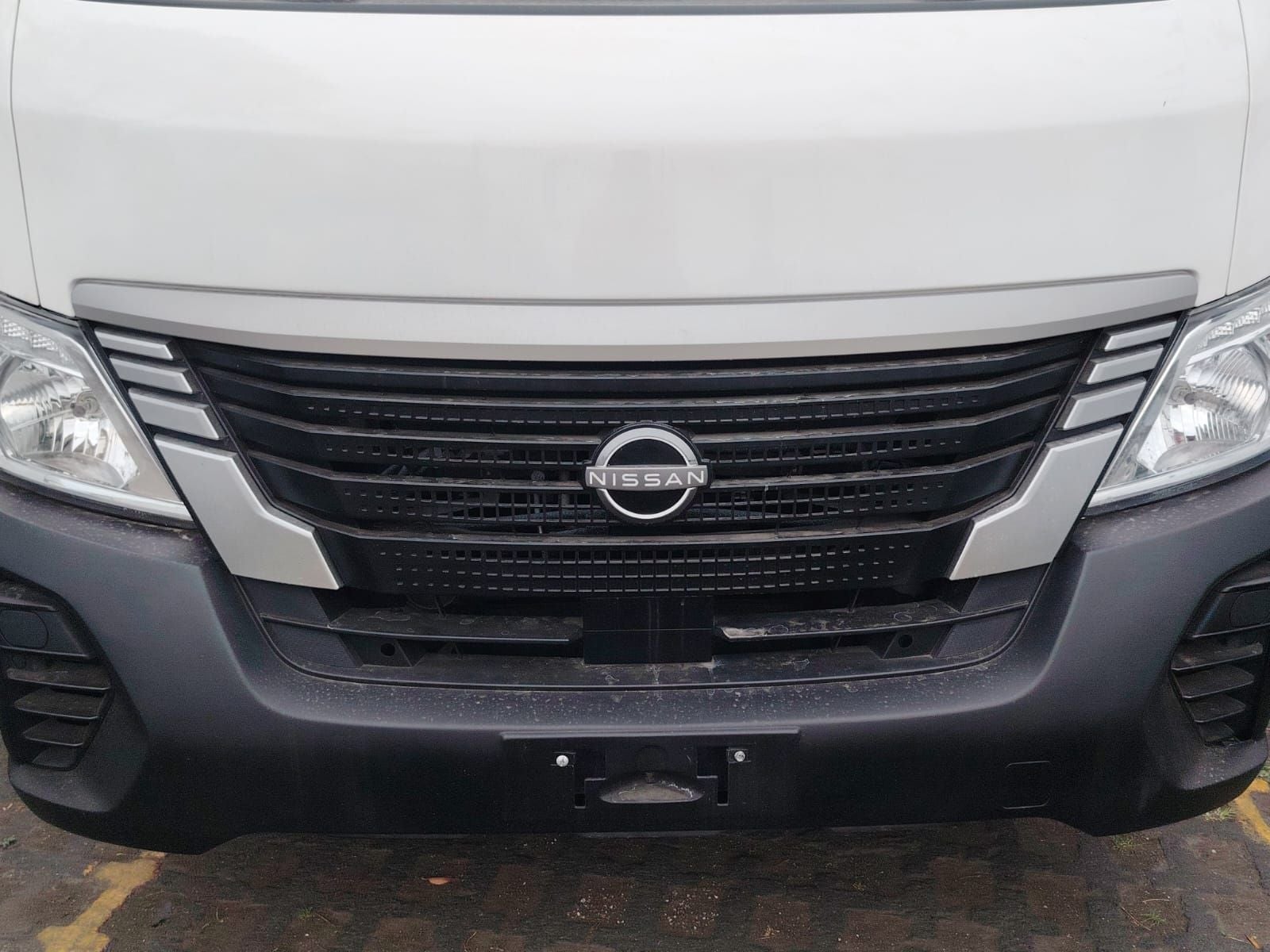 2023 Nissan URVAN 4 PTS AMPLIA TM5 AAC