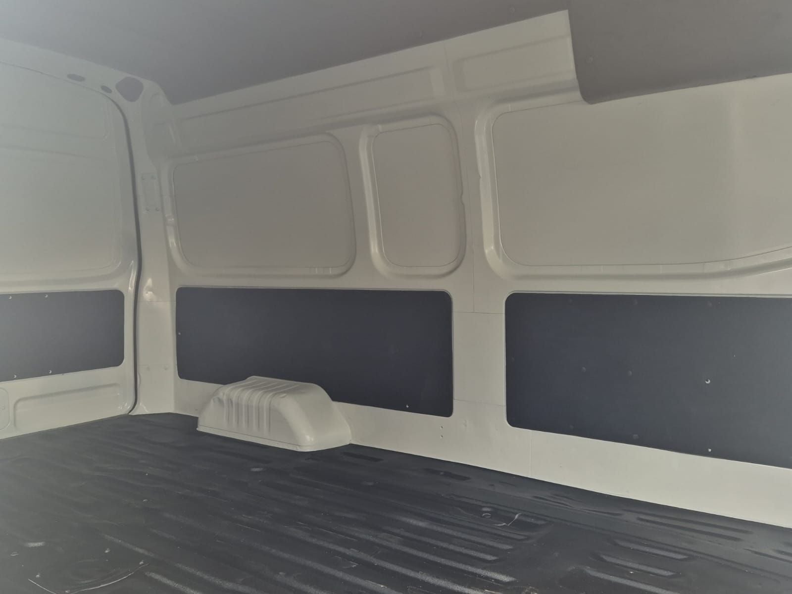 2023 Nissan URVAN 4 PTS AMPLIA TM5 AAC