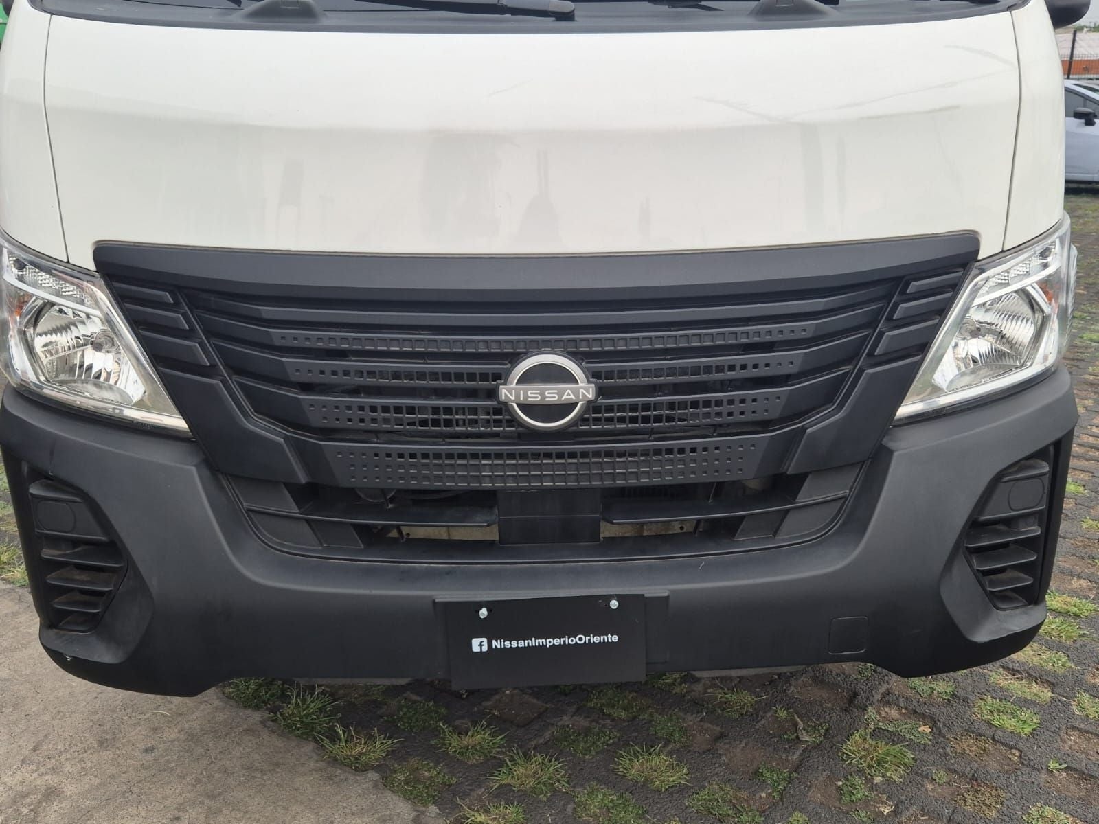 2023 Nissan URVAN 4 PTS AMPLIA TM5 AAC