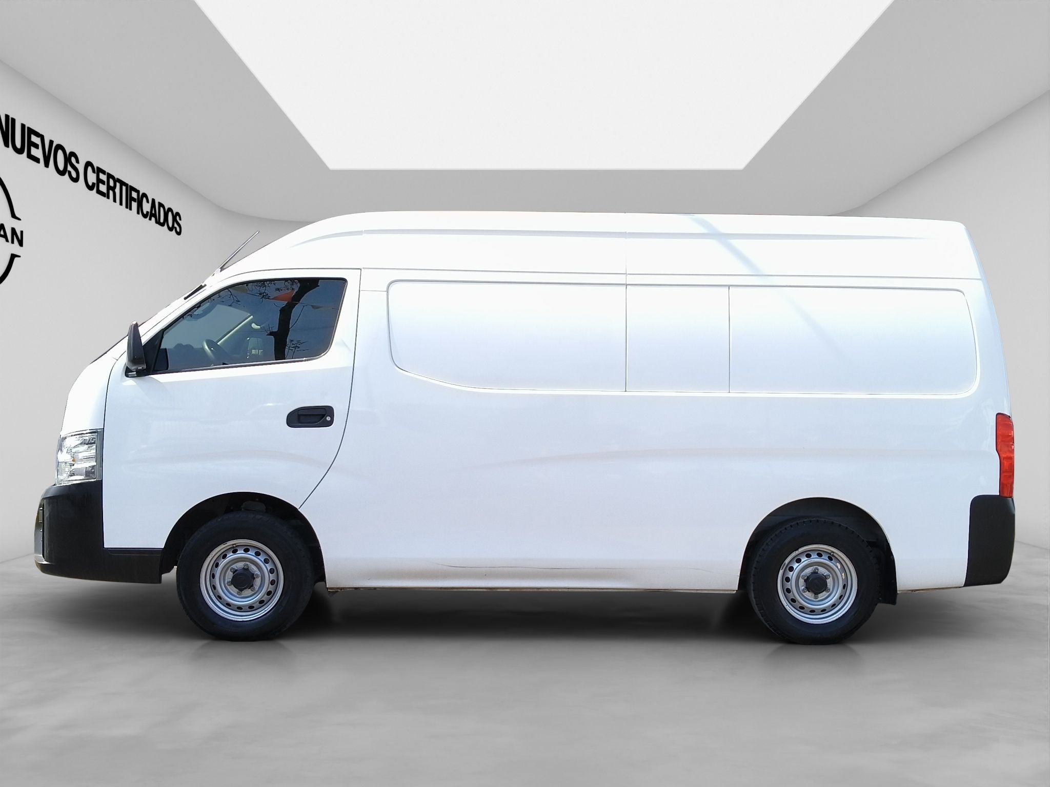 2024 Nissan URVAN 4P AMPLIA L42.5 MAN