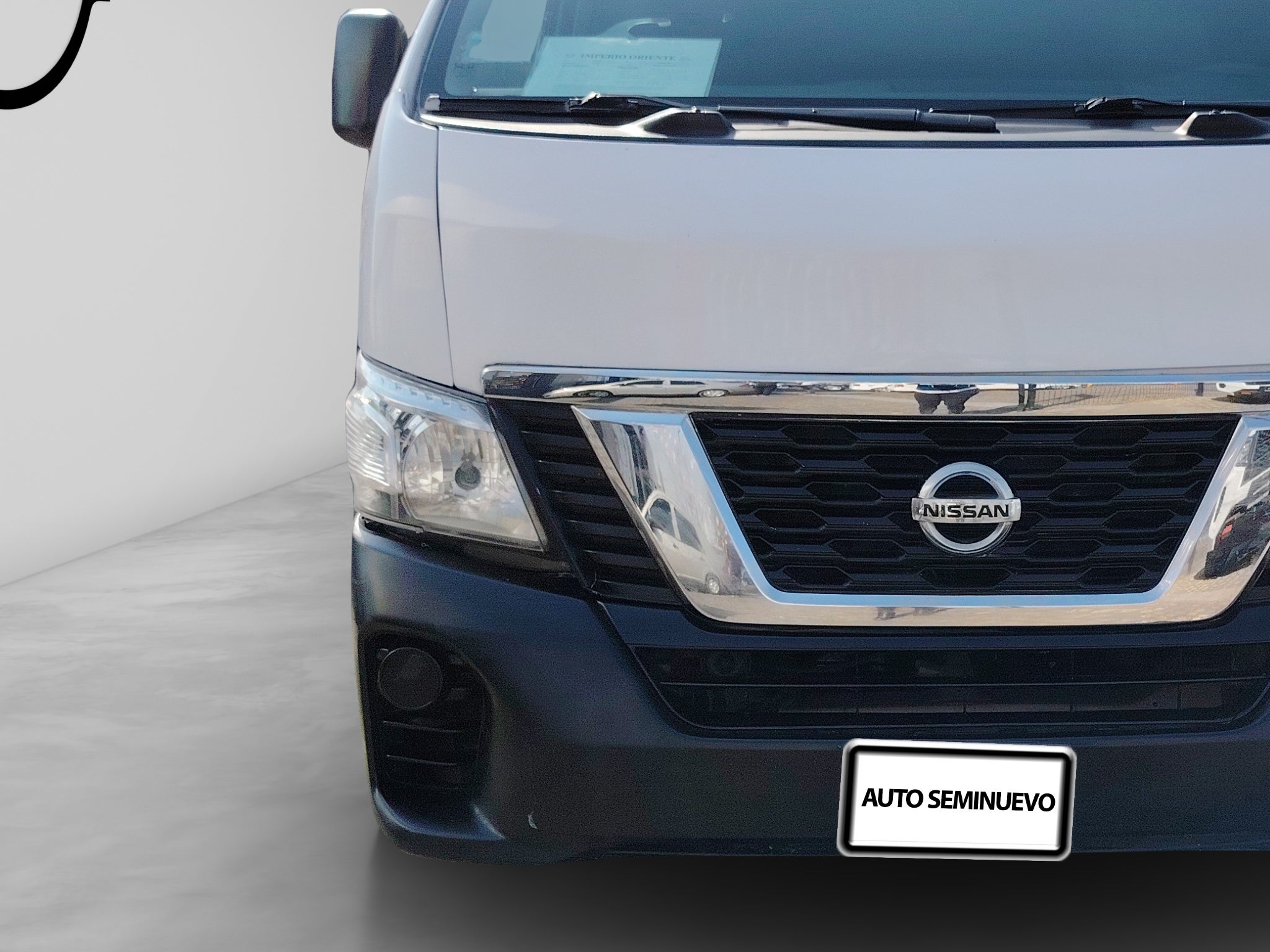 2021 Nissan URVAN 4 PTS AMPLIA VENTANAS TM5