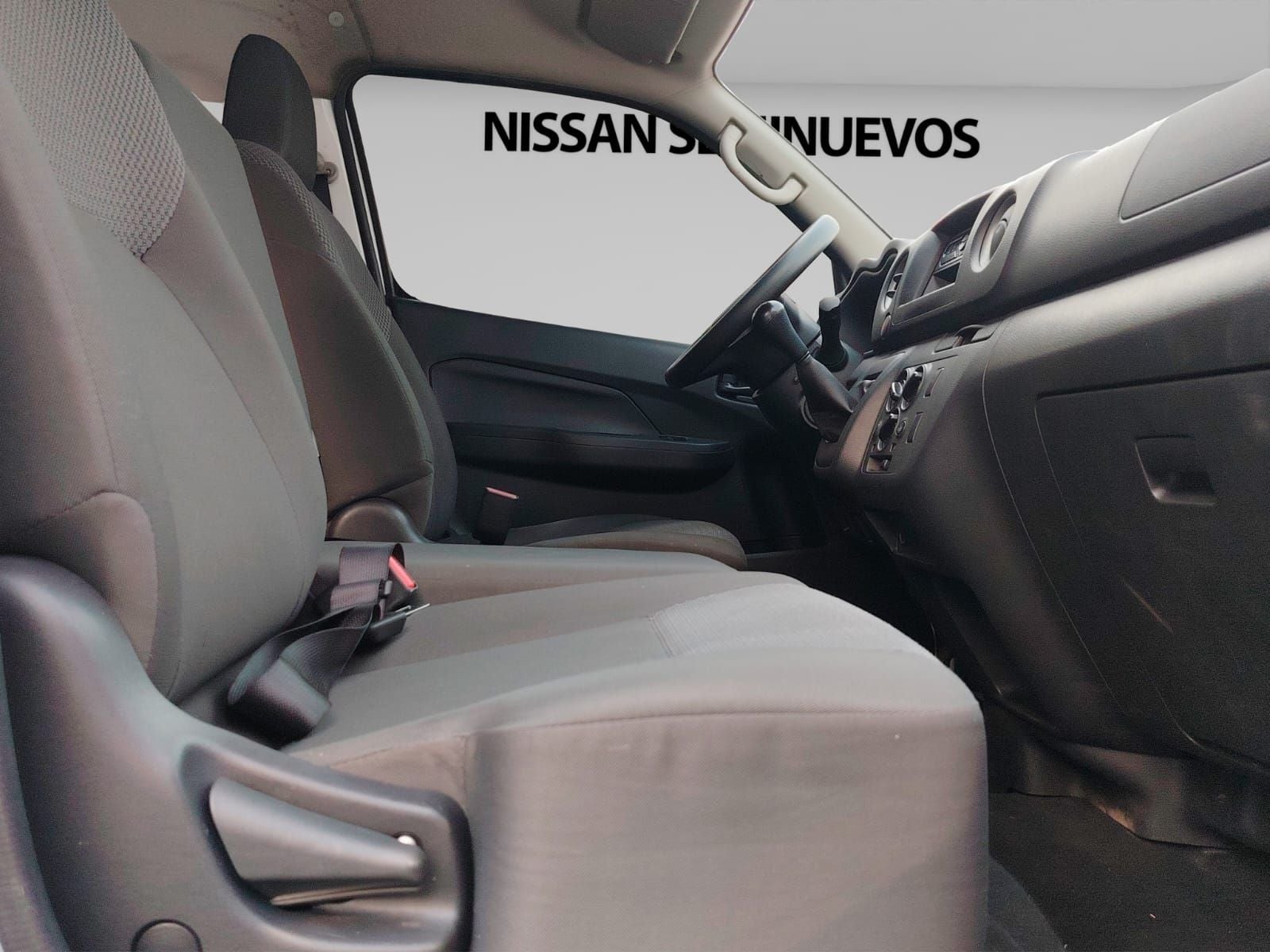 2023 Nissan URVAN 4 PTS AMPLIA VENTANAS TM5