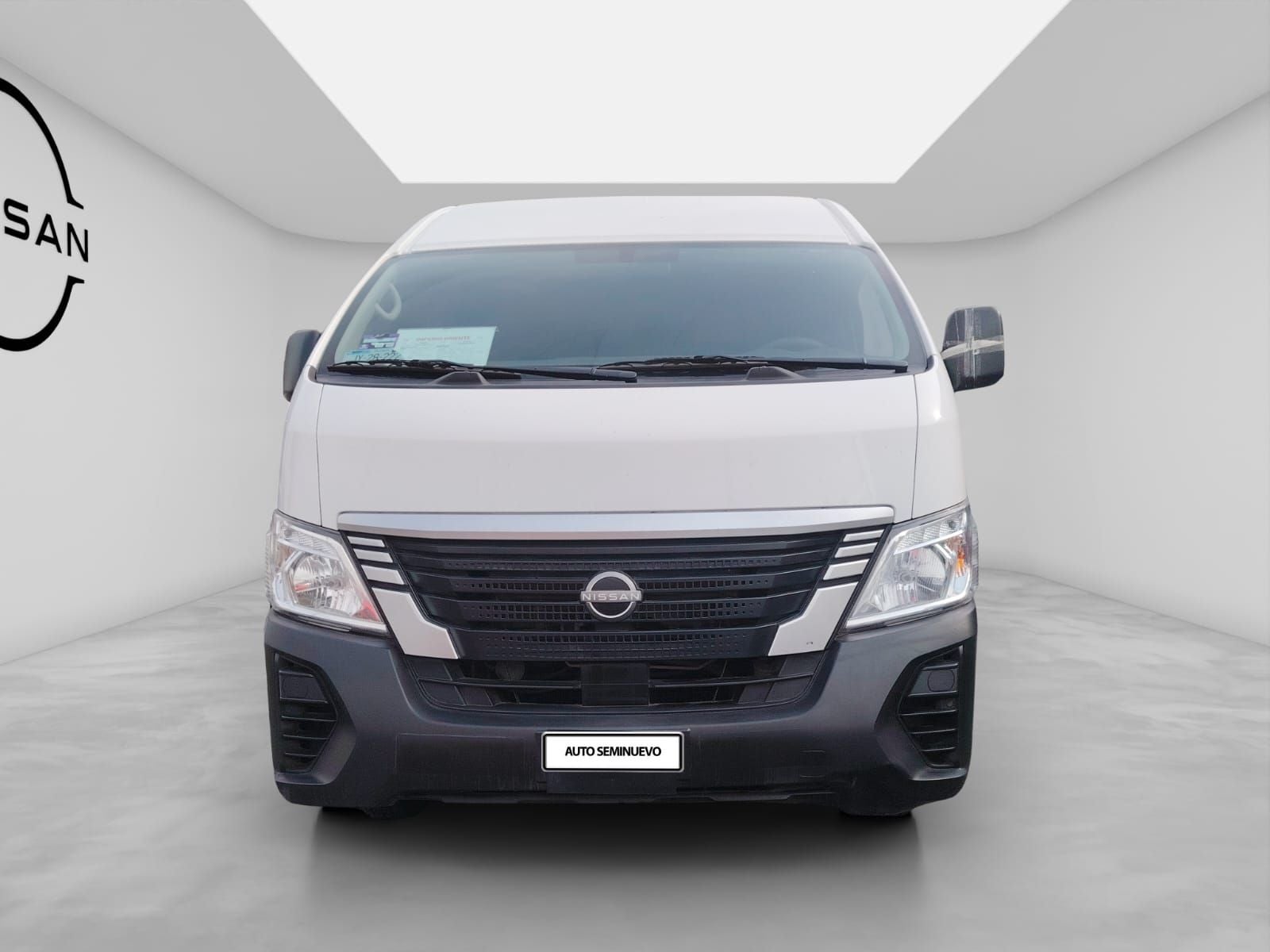 2023 Nissan URVAN 4 PTS AMPLIA VENTANAS TM5