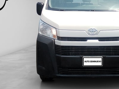 2023 Toyota HIACE 4 PTS DX SUPERLARGA TM5 CVENTANAS