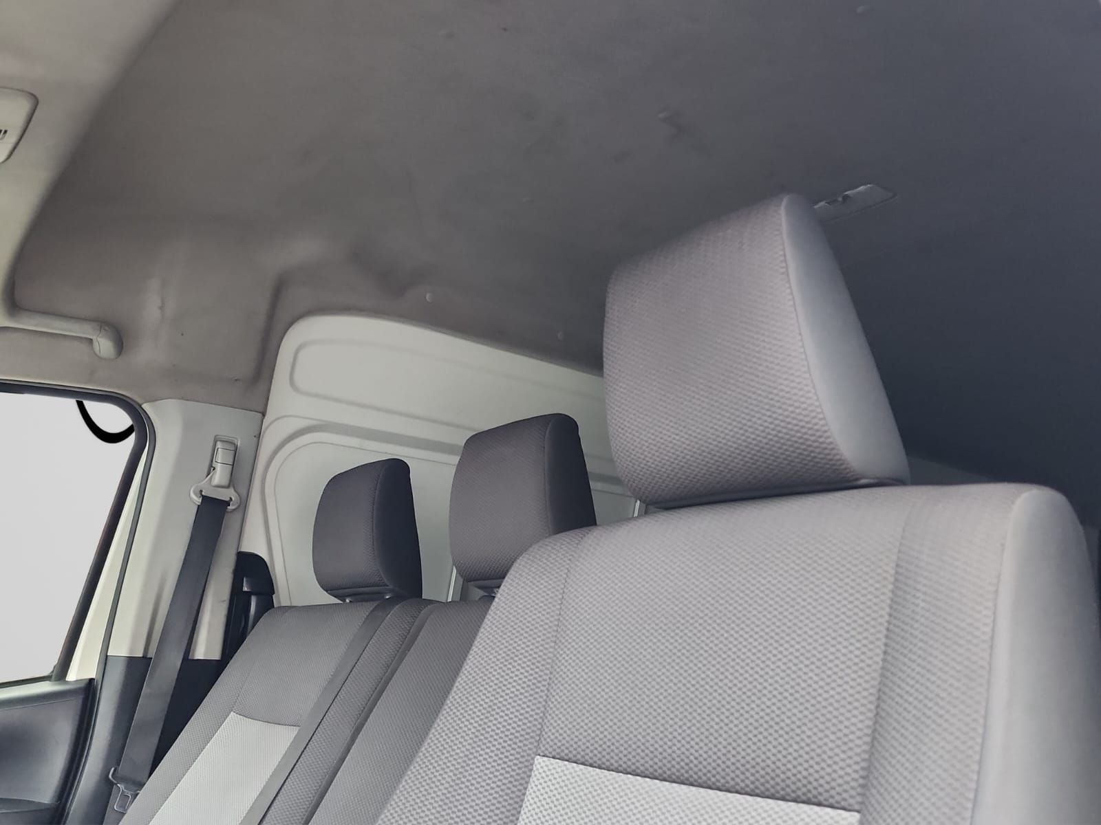 2023 Toyota HIACE 4 PTS DX SUPERLARGA TM5 CVENTANAS