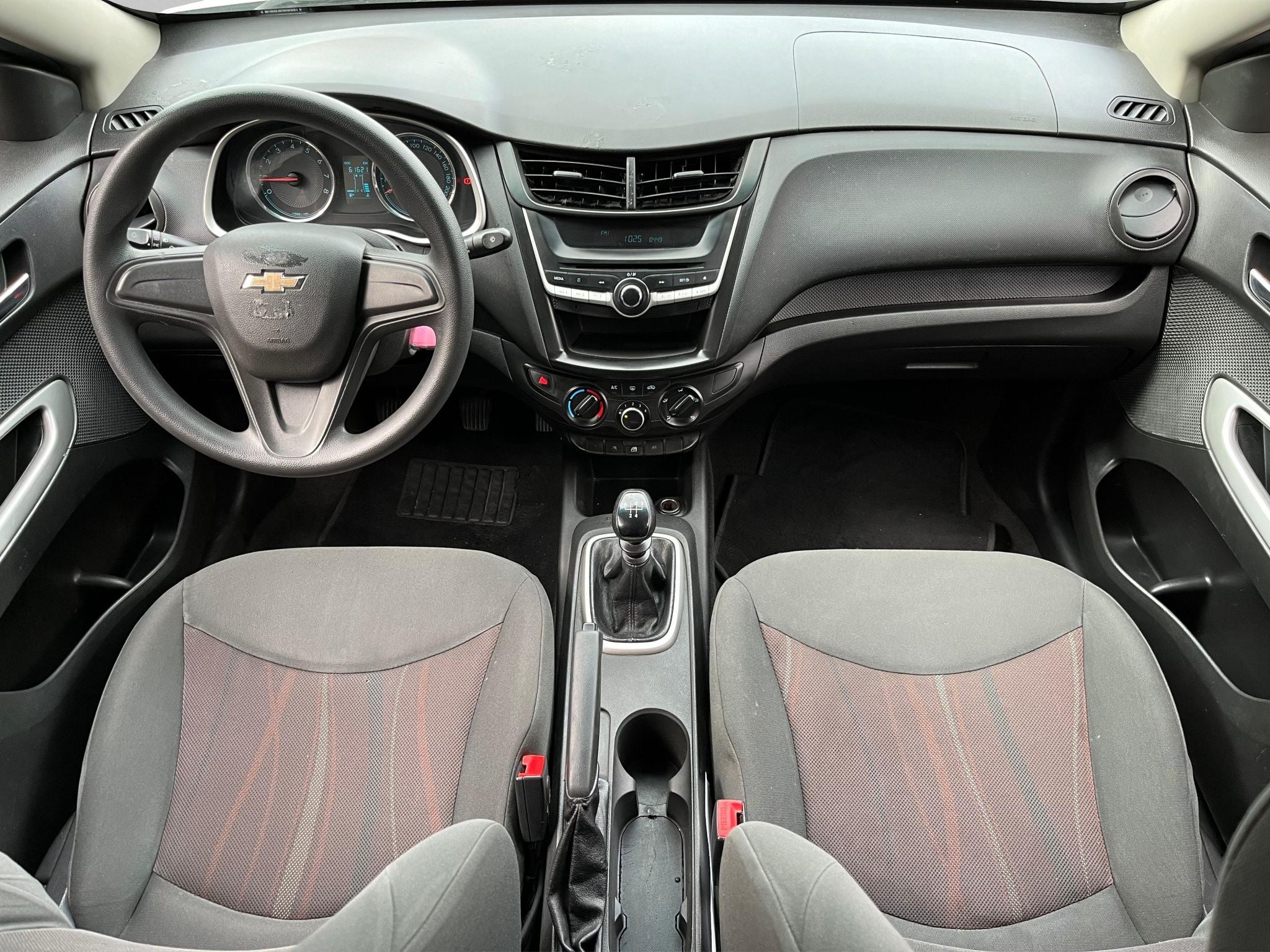 2020 Chevrolet AVEO 4 PTS LS TM5 AAC R-14