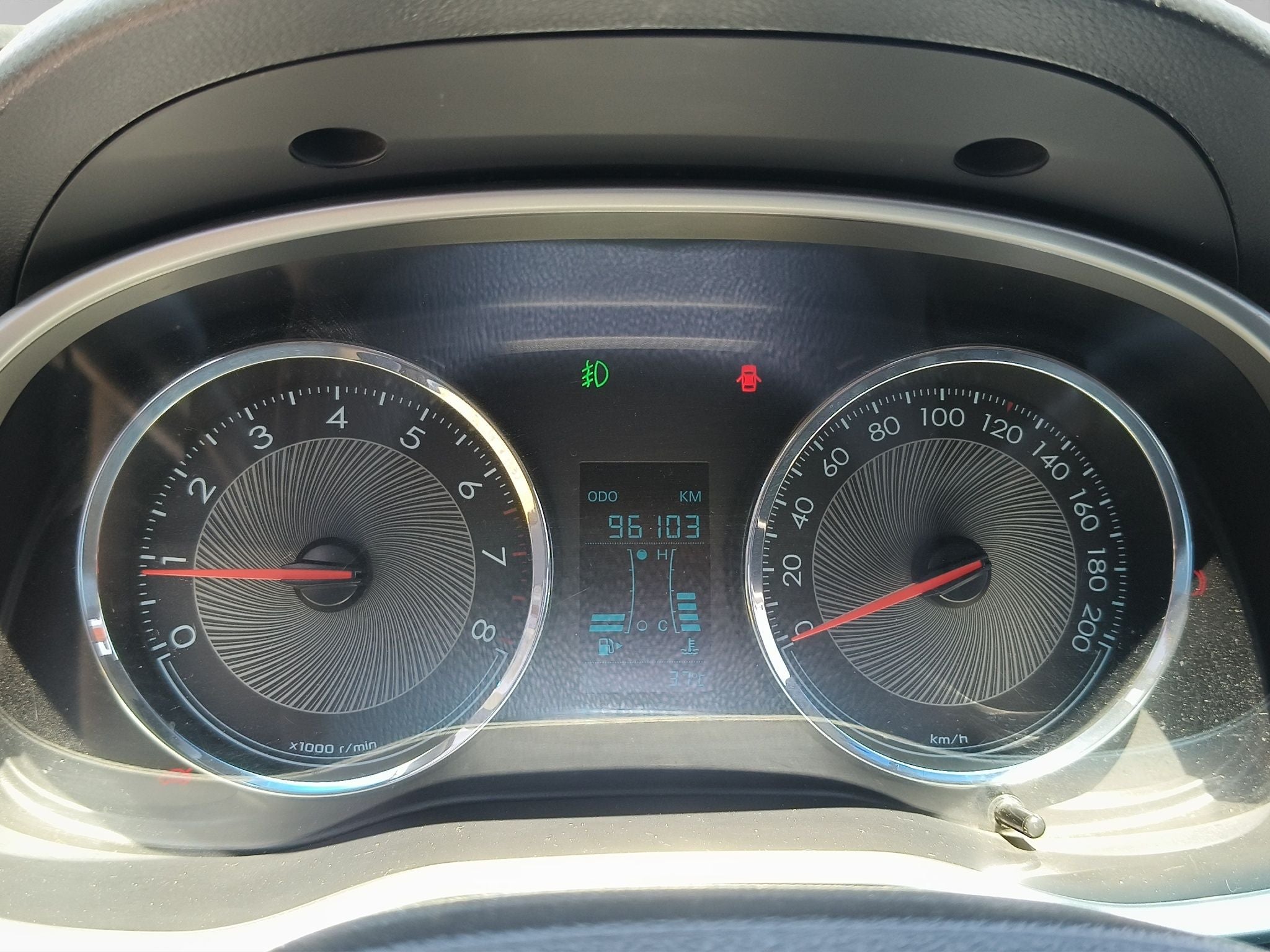 2019 Chevrolet AVEO 4 PTS LT TM5 AAC AUT F NIEBLA RA-15