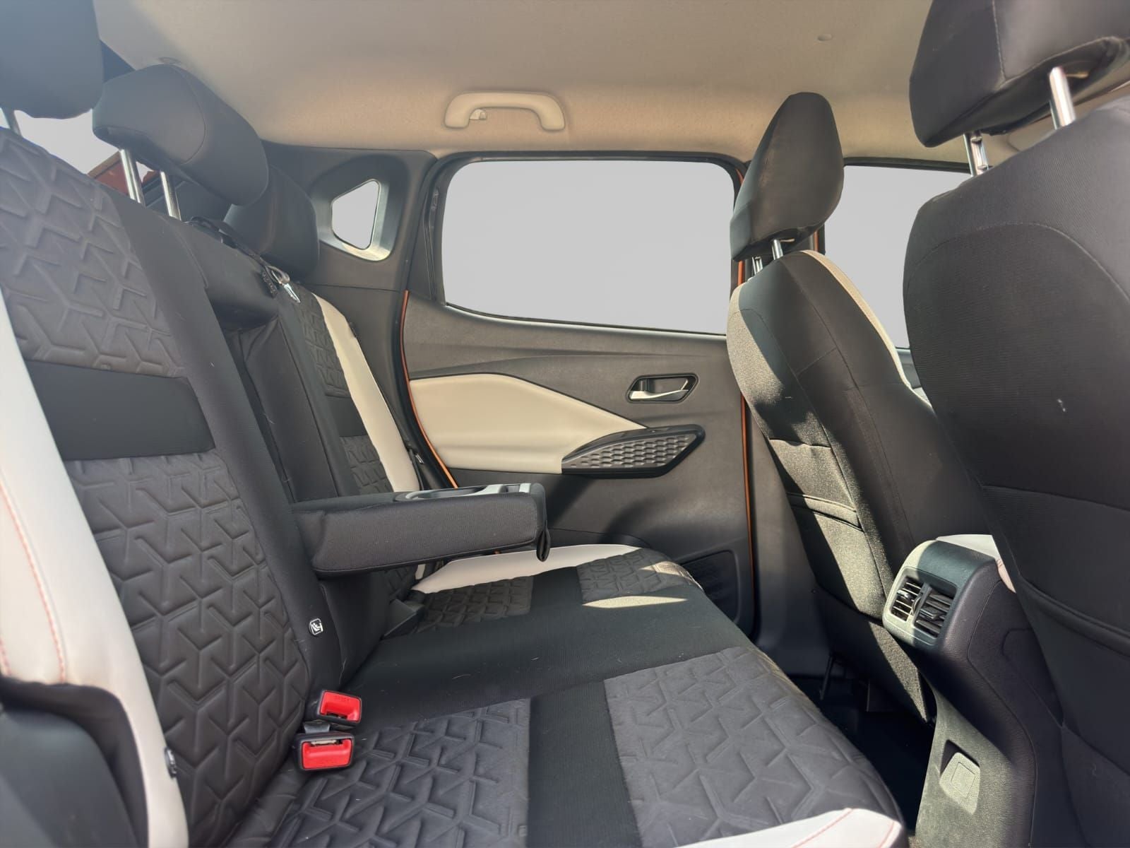 2025 Nissan MAGNITE 5 PUERTAS EXCLUSIVE 1.0 LTS CVT T
