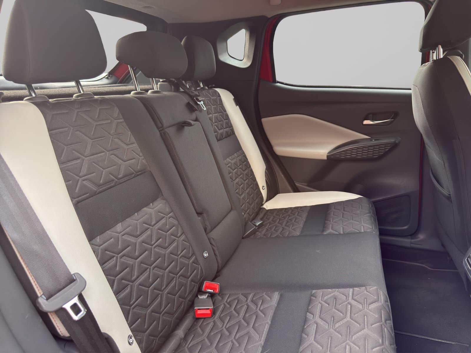2025 Nissan MAGNITE 5 PUERTAS EXCLUSIVE 1.0 LTS CVT T