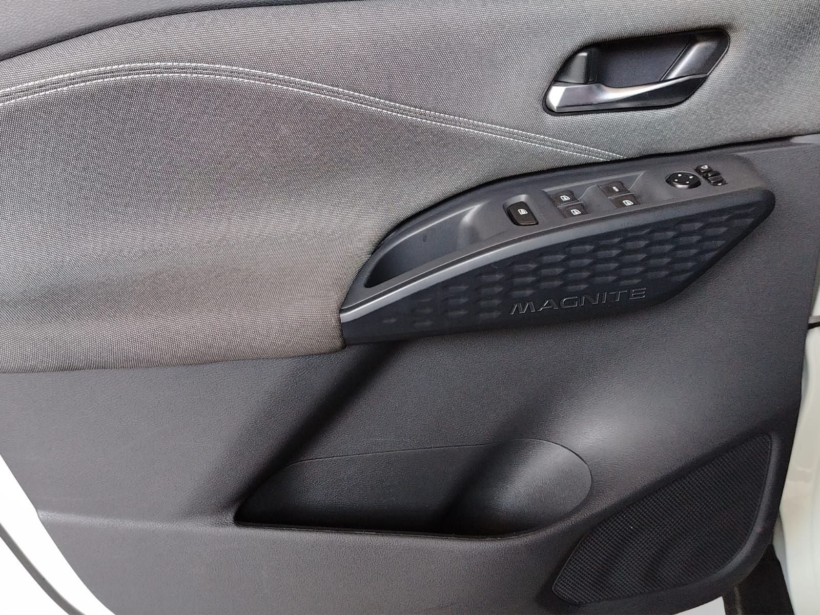 2025 Nissan MAGNITE ADVANCE CVT