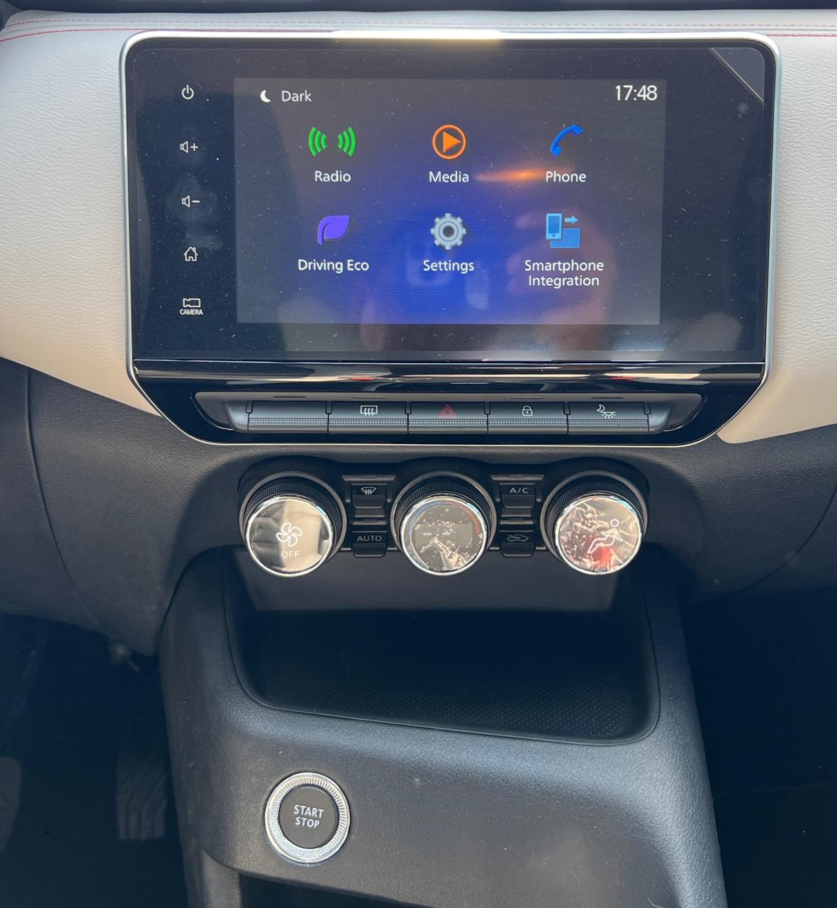 2025 Nissan MAGNITE 5 PUERTAS EXCLUSIVE 1.0 LTS CVT T